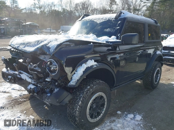 2024 Ford Bronco z VIN 1FMDE1AP3RLA66439, wystawiony jako IAAI lot #41071999 z przebiegiem 3 055 mil mil oraz . Historia ofert i sprzedaży dostępna na DreamBid. Obrazek 18.