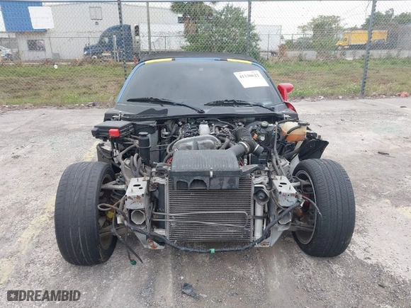 2006 Pontiac Solstice with VIN 1G2MB35B06Y113601, listed as a IAAI auction lot 41330622 with 1 mi miles. Bid and sale history available at carsss.com. Image 6.