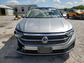 2024 Volkswagen Jetta SE с VIN 3VW7M7BU2RM059151, выставлен на аукционе Copart как лот 54608035 с пробегом 4 657 миль миль и Списание • Salvage title. История ставок и продаж доступна на DreamBid. Изображение 5.
