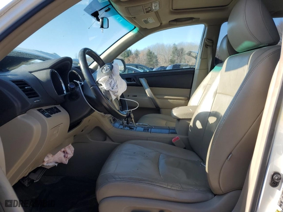 2010 Toyota Highlander SE with VIN 5TDJK3EH9AS016193, listed as a Copart auction lot 46851545 with 0 mi miles and Clean Title. Bid and sale history available at carsss.com. Image 7.