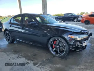 2022 Alfa Romeo Giulia Veloce with VIN ZARFAMBN1N7654274, listed as a Copart auction lot 49275785 with 9,507 mi miles and Salvage Title. Bid and sale history available at carsss.com. Image 4.