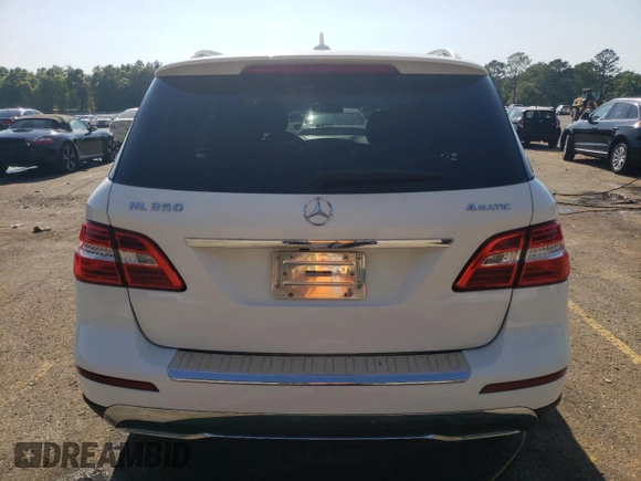 2015 Mercedes-Benz M 350 z VIN 4JGDA5HB6FA455631, wystawiony jako Copart lot #53121815 z przebiegiem 145 536 mil mil oraz Szkoda całkowita • Salvage title. Historia ofert i sprzedaży dostępna na DreamBid. Obrazek 6.