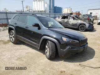 2020 Jeep Cherokee Latitude with VIN 1C4PJMCX4LD578174, listed as a Copart auction lot 68706444 with 75,059 mi miles and Salvage Title. Bid and sale history available at carsss.com. Image 4.