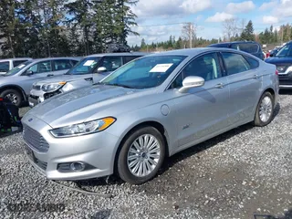 2016 Ford Fusion Energi SE Luxury with VIN 3FA6P0PU7GR216149, listed as a IAAI auction lot 41720208 with 46,833 mi miles. Bid and sale history available at carsss.com. Image 17.