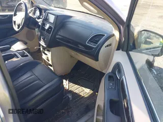 2016 Chrysler Town & Country Touring with VIN 2C4RC1BG5GR175293, listed as a IAAI auction lot 41985609 with 154,638 mi miles. Bid and sale history available at carsss.com. Image 5.