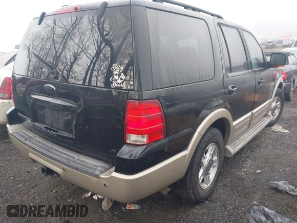 2005 Ford Expedition Eddie Bauer with VIN 1FMFU18575LA02365, listed as a IAAI auction lot 41789572 with 231,682 mi miles. Bid and sale history available at carsss.com. Image 4.