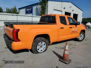 2022 Toyota Tundra SR z VIN 5TFKB5AA4NX008379, wystawiony jako Copart lot #53717915 z przebiegiem 56 199 mil mil oraz Szkoda całkowita • Salvage title. Historia ofert i sprzedaży dostępna na DreamBid. Obrazek 3.