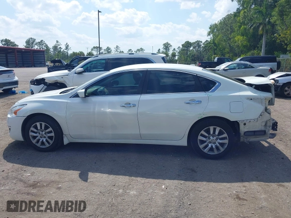 2015 Nissan Altima 2.5 SV with VIN 1N4AL3AP6FC434347, listed as a IAAI auction lot 42058176 with 131,022 mi miles. Bid and sale history available at carsss.com. Image 15.