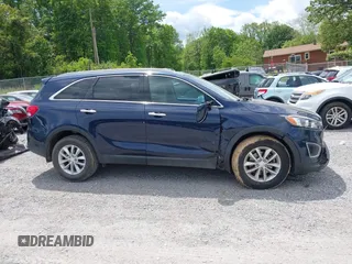 2017 Kia Sorento LX z VIN 5XYPG4A35HG214790, wystawiony jako IAAI lot #42202652 z przebiegiem 89 655 mil mil oraz . Historia ofert i sprzedaży dostępna na DreamBid. Obrazek 14.