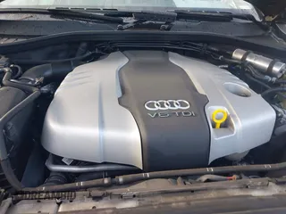 2014 Audi Q7 Premium Plus with VIN WA1LMAFE9ED017240, listed as a IAAI auction lot 41666297 with 136,342 mi miles and . Bid and sale history available at DreamBid. Image 10.