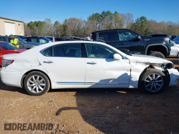 2007 Lexus LS 460 L с VIN JTHGL46F475020286, выставлен на аукционе IAAI как лот 41865821 с пробегом Не указан миль и . История ставок и продаж доступна на DreamBid. Изображение 13.