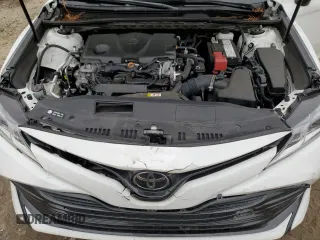 2020 Toyota Camry LE with VIN 4T1C11AK0LU889763, listed as a Copart auction lot 43475175 with 59,186 mi miles and Salvage Title. Bid and sale history available at carsss.com. Image 11.