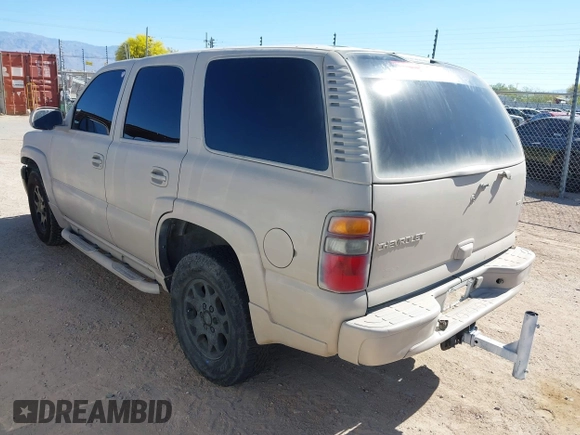 2004 Chevrolet Tahoe Z71 with VIN 1GNEK13T14R182134, listed as a IAAI auction lot 41974829 with 184,536 mi miles. Bid and sale history available at carsss.com. Image 3.