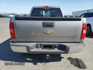 2007 Chevrolet Silverado 1500 LT w/1LT with VIN 2GCEC19J971680915, listed as a Copart auction lot 70333064 with 156,687 mi miles and Salvage Title. Bid and sale history available at carsss.com. Image 6.