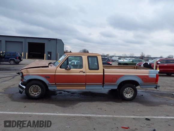 1994 Ford F-150 with VIN 1FTEX15NXRKB25889, listed as a IAAI auction lot 41031876 with 201,211 mi miles. Bid and sale history available at carsss.com. Image 15.