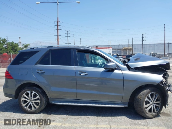 2018 Mercedes-Benz GLE 350 z VIN 4JGDA5JB2JB042375, wystawiony jako IAAI lot #42515119 z przebiegiem 64 269 mil mil oraz . Historia ofert i sprzedaży dostępna na DreamBid. Obrazek 14.