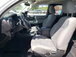 2017 Toyota Tacoma SR z VIN 5TFSX5EN8HX048354, wystawiony jako Copart lot #53874655 z przebiegiem 108 957 mil mil oraz Szkoda całkowita • Salvage title. Historia ofert i sprzedaży dostępna na DreamBid. Obrazek 7.