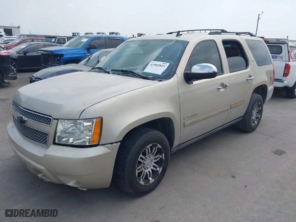2007 Chevrolet Tahoe LT with VIN 1GNFK13007R339988, listed as a IAAI auction lot 41903825 with 1 mi miles. Bid and sale history available at carsss.com. Image 2.