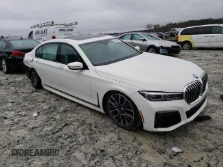 2020 BMW 7 Series 740i with VIN WBA7T2C09LGL18091, listed as a Copart auction lot 41369533 with 5,932 mi miles. Bid and sale history available at carsss.com. Image 4.