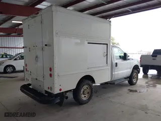 2015 Ford Super Duty F-250 SRW XL with VIN 1FDBF2B63FED21624, listed as a IAAI auction lot 41791384 with 465,396 mi miles. Bid and sale history available at carsss.com. Image 4.