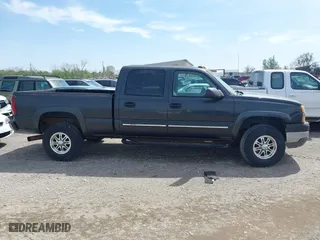 2004 Chevrolet Silverado 2500HD LT with VIN 1GCHK23204F221915, listed as a IAAI auction lot 41927609 with 209,729 mi miles. Bid and sale history available at carsss.com. Image 13.