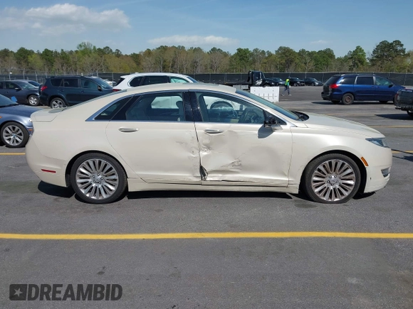 2016 Lincoln MKZ with VIN 3LN6L2J93GR618252, listed as a IAAI auction lot 41890213 with 96,414 mi miles and . Bid and sale history available at DreamBid. Image 13.