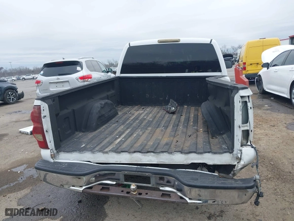2006 Chevrolet Silverado 1500 LT1 with VIN 2GCEC19T361145854, listed as a IAAI auction lot 41580774 with 281,958 mi miles. Bid and sale history available at carsss.com. Image 17.