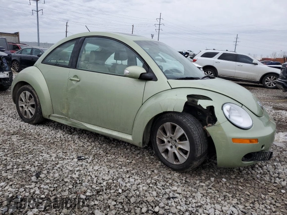 2009 Volkswagen Beetle S with VIN 3VWRW31C69M516659, listed as a Copart auction lot 42524175 with 195,836 mi miles and Salvage Title. Bid and sale history available at DreamBid. Image 4.