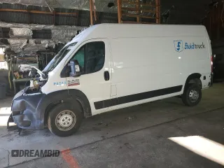 2022 Ram ProMaster Cargo with VIN 3C6LRVDG5NE113777, listed as a Copart auction lot 37494364 with 18,545 mi miles and Clean Title. Bid and sale history available at carsss.com. Image 1.