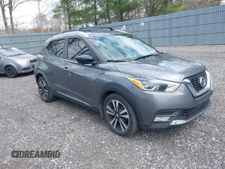 2019 Nissan Kicks SR with VIN 3N1CP5CU9KL503622, listed as a IAAI auction lot 42045362 with 69,000 mi miles. Bid and sale history available at carsss.com. Image 1.