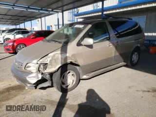 2002 Toyota Sienna LE with VIN 4T3ZF13C42U474033, listed as a Copart auction lot 45404675 with 186,920 mi miles and Salvage Title. Bid and sale history available at carsss.com. Image 1.