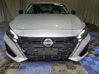 2024 Nissan Altima SV with VIN 1N4BL4DV6RN391075, listed as a Copart auction lot 62536375 with 31,190 mi miles and Clean title. Bid and sale history available at DreamBid. Image 5.