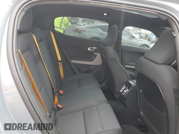 2023 Polestar 2 Performance z VIN YSMET3KA1PL132024, wystawiony jako Copart lot #47666385 z przebiegiem Nie podano mil oraz Szkoda całkowita • Salvage title. Historia ofert i sprzedaży dostępna na DreamBid. Obrazek 10.