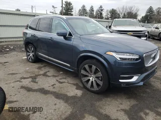 2023 Volvo XC90 Ultimate with VIN YV4062PA0P1994451, listed as a Copart auction lot 88071755 with 21,464 mi miles and Salvage Title. Bid and sale history available at carsss.com. Image 4.