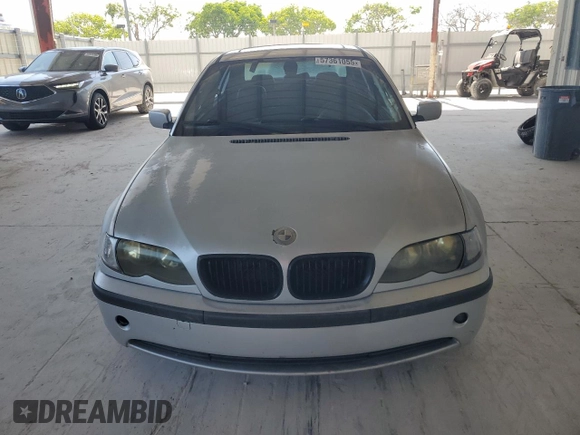 2002 BMW 3 Series 325i z VIN WBAET37442NG70535, wystawiony jako Copart lot #57361055 z przebiegiem Nie podano mil oraz Czysty tytuł • Clean title. Historia ofert i sprzedaży dostępna na DreamBid. Obrazek 5.