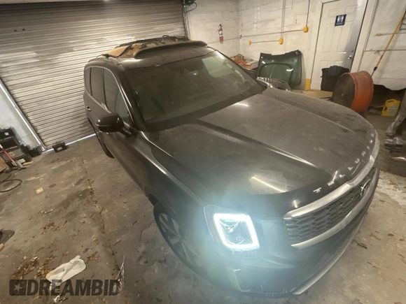 2020 Kia Telluride S with VIN 5XYP6DHC1LG073783, listed as a Copart auction lot 54958565 with 77,176 mi miles and Clean Title. Bid and sale history available at DreamBid. Image 1.