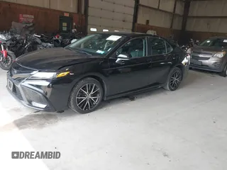 2021 Toyota Camry SE Nightshade with VIN 4T1G11AK6MU580771, listed as a IAAI auction lot 40042967 with 106,579 mi miles. Bid and sale history available at carsss.com. Image 2.