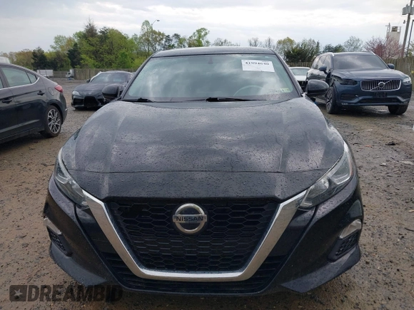 2020 Nissan Altima 2.5 S with VIN 1N4BL4BV1LC132922, listed as a IAAI auction lot 41994640 with 107,750 mi miles. Bid and sale history available at carsss.com. Image 13.