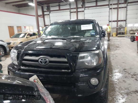 2009 Toyota Tacoma with VIN 3TMLU42N79M027885, listed as a IAAI auction lot 41146330 with 261,832 mi miles and . Bid and sale history available at DreamBid. Image 12.