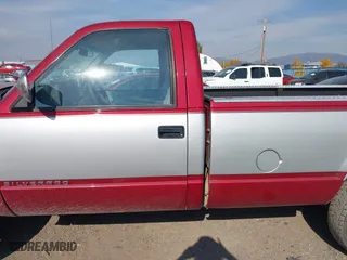 1992 Chevrolet C/K 1500 with VIN 1GCEK14K7NE106585, listed as a IAAI auction lot 40571156 with 148,563 mi miles. Bid and sale history available at carsss.com. Image 14.