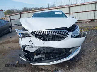 2016 Buick LaCrosse Leather with VIN 1G4GB5G36GF105019, listed as a IAAI auction lot 41866150 with 107,761 mi miles. Bid and sale history available at carsss.com. Image 12.