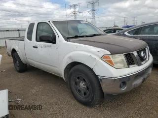 2008 Nissan Frontier SE z VIN 1N6BD06T18C438824, wystawiony jako Copart lot #56874405 z przebiegiem 228 495 mil mil oraz Tytuł czysty. Historia ofert i sprzedaży dostępna na DreamBid. Obrazek 4.