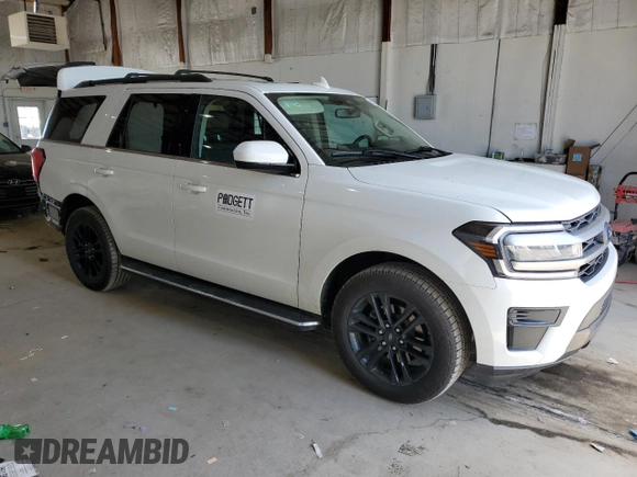 2022 Ford Expedition XLT with VIN 1FMJU1JTXNEA07101, listed as a Copart auction lot 56622645 with 53,971 mi miles and Salvage title. Bid and sale history available at DreamBid. Image 4.