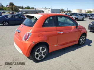 2015 FIAT 500e z VIN 3C3CFFGE5FT642262, wystawiony jako Copart lot #58604905 z przebiegiem 54 740 mil mil oraz Tytuł czysty. Historia ofert i sprzedaży dostępna na DreamBid. Obrazek 3.