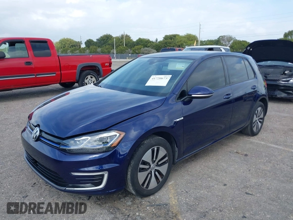 2019 Volkswagen Golf SEL Premium z VIN WVWPR7AU7KW914664, wystawiony jako IAAI lot #41720673 z przebiegiem 45 872 mil mil oraz . Historia ofert i sprzedaży dostępna na DreamBid. Obrazek 17.