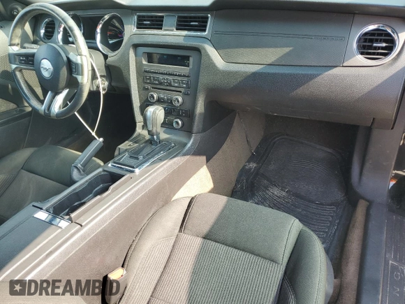 2013 Ford Mustang V6 с VIN 1ZVBP8AM2D5280255, выставлен на аукционе Copart как лот 62269195 с пробегом 152 031 миль миль и Чистый • Clean title. История ставок и продаж доступна на DreamBid. Изображение 8.