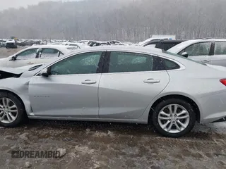2018 Chevrolet Malibu LT z VIN 1G1ZD5STXJF269890, wystawiony jako IAAI lot #41504935 z przebiegiem 107 190 mil mil oraz . Historia ofert i sprzedaży dostępna na DreamBid. Obrazek 14.