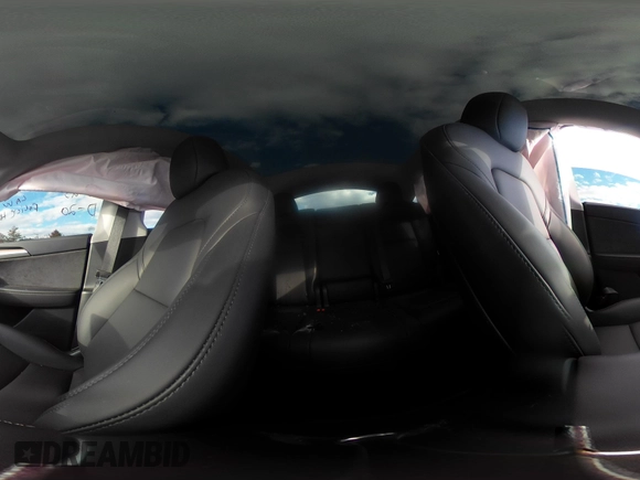 2024 Tesla Model Y Long Range z VIN 7SAYGDEE5RA317748, wystawiony jako IAAI lot #41468404 z przebiegiem 3 476 mil mil oraz . Historia ofert i sprzedaży dostępna na DreamBid. Obrazek 18.
