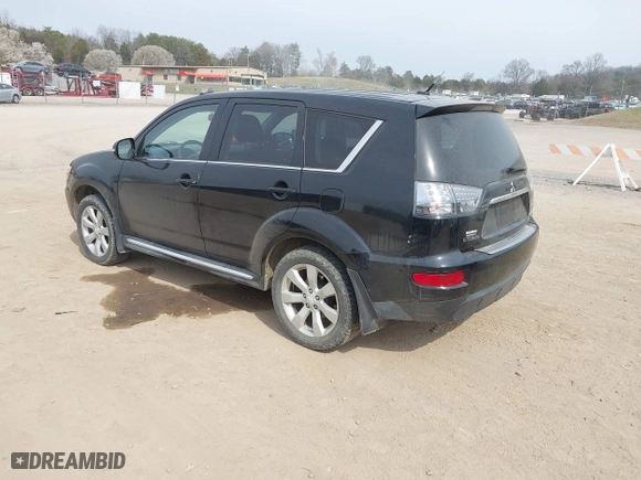 2010 Mitsubishi Outlander GT with VIN JA4JT5AX3AZ008590, listed as a IAAI auction lot 41762160 with 176,906 mi miles. Bid and sale history available at carsss.com. Image 3.