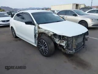 2016 Volkswagen Jetta Sport z VIN 3VWD17AJXGM394402, wystawiony jako IAAI lot #41896331 z przebiegiem 147 771 mil mil oraz . Historia ofert i sprzedaży dostępna na DreamBid. Obrazek 1.